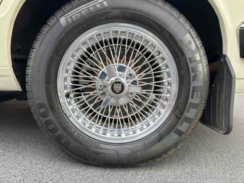 Used 1988 Jaguar XJ6 image 20