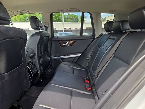 Used 2013 Mercedes-Benz GLK 350 4MATIC image 12