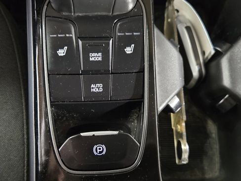 Used 2021 Hyundai Ioniq SE image 17