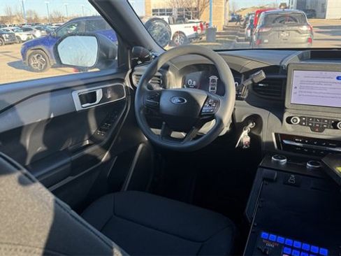 New 2025 Ford Explorer 4WD Police Interceptor image 17