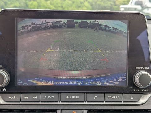 Used 2024 Nissan Altima 2.5 SV FWD image 23