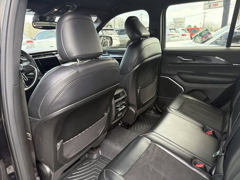 Certified 2022 Jeep Grand Cherokee Altitude AWD/4WD image 12