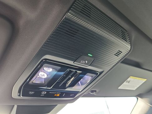 New 2026 Volkswagen Tiguan SE R-Line AWD/4WD image 18