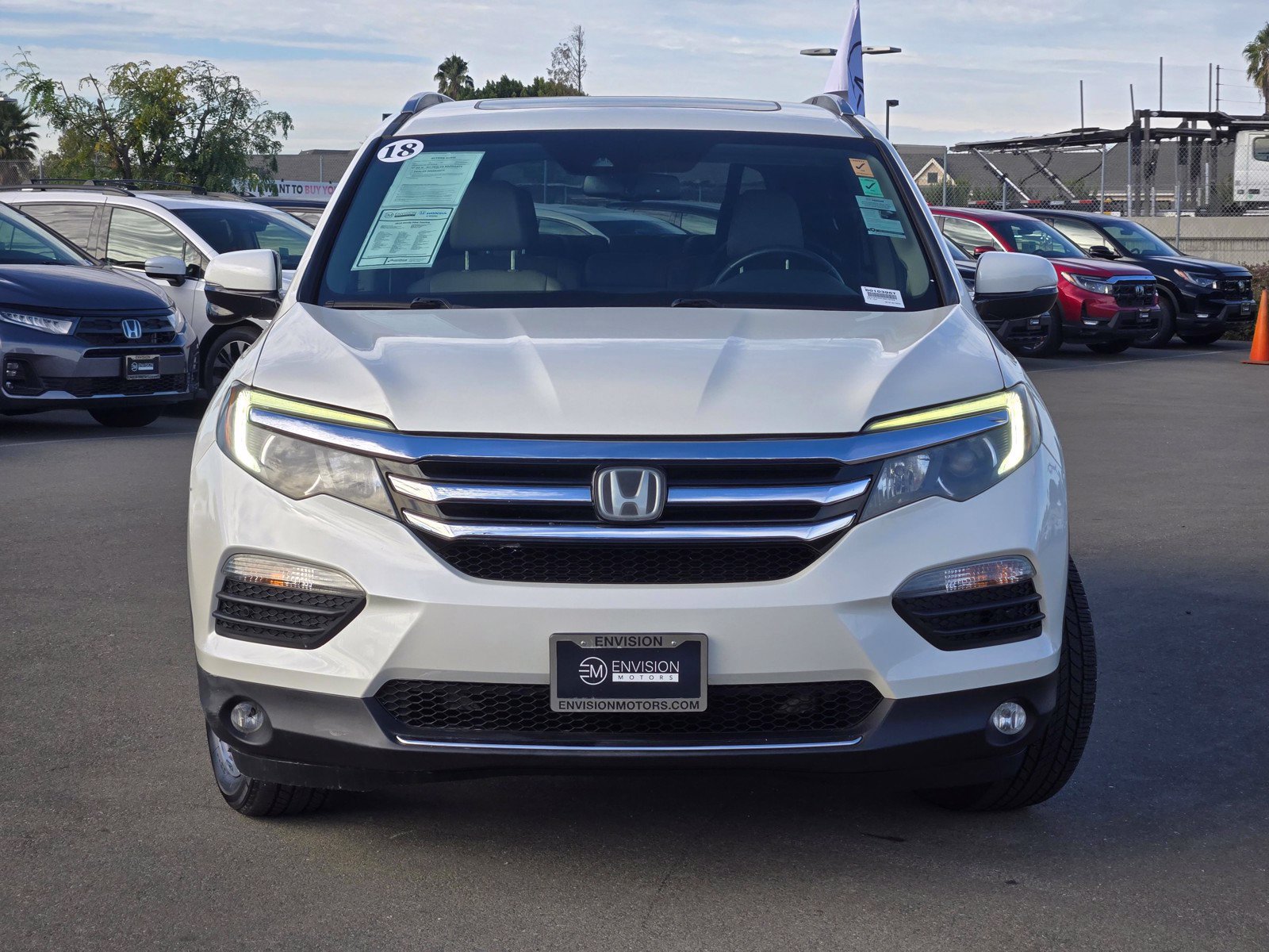 Used 2018 Honda Pilot Touring image 2