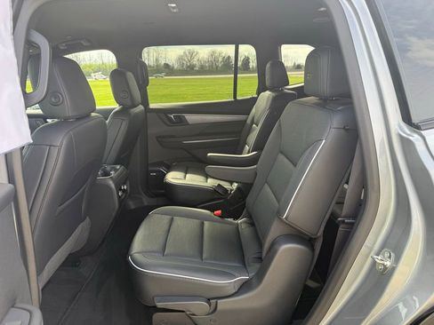 Used 2025 Buick Enclave Sport Touring image 15