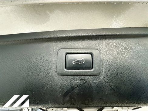 Used 2017 Subaru Outback 2.5i Limited image 27