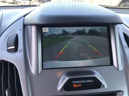 Used 2018 Ford Transit Connect XLT image 21