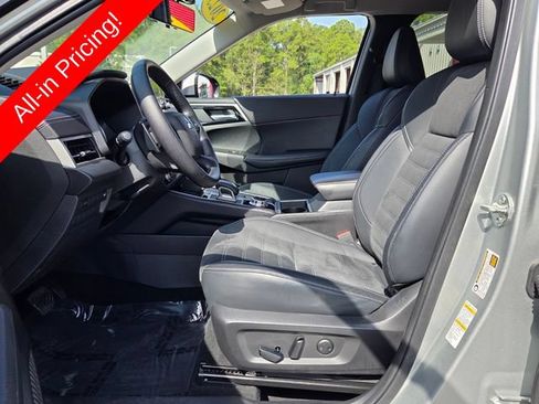 Used 2023 Mitsubishi Outlander SE FWD image 9