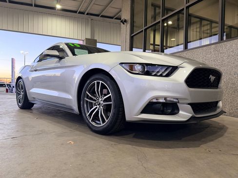 Used 2015 Ford Mustang Premium image 41