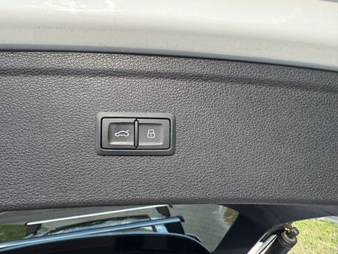 Used 2018 Audi Q5 2.0T Premium w/ Convenience Package AWD/4WD image 32