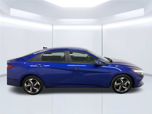 Used 2023 Hyundai Elantra SEL w/ Convenience Package FWD image 41