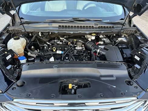 Used 2019 Ford Edge Titanium image 25