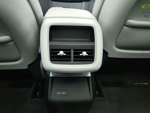 Used 2024 Cadillac Lyriq Luxury RWD image 41