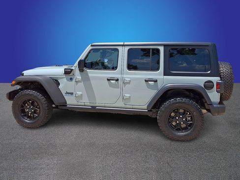 Used 2024 Jeep Wrangler Unlimited AWD/4WD image 7