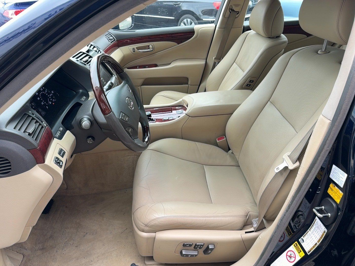 Used 2007 Lexus LS 460 RWD image 6