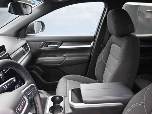 Used 2025 GMC Terrain Elevation image 21