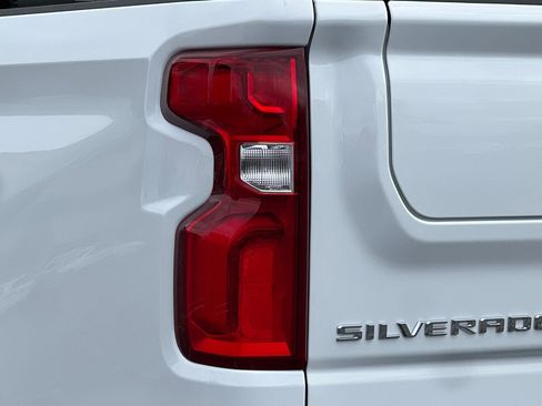 Certified 2025 Chevrolet Silverado 1500 ZR2 w/ Technology Package image 51