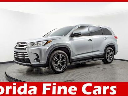 Used 2019 Toyota Highlander LE