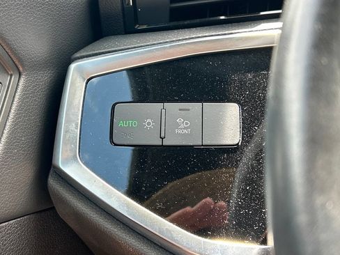 Used 2025 Audi Q3 2.0T Premium AWD/4WD image 31