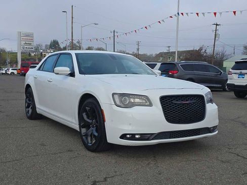 Used 2023 Chrysler 300 S image 7