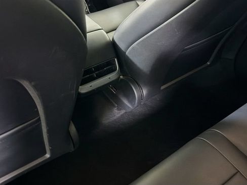 Used 2023 Tesla Model Y AWD image 25