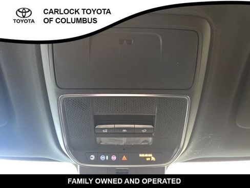Used 2025 GMC Acadia Denali w/ LPO, All-Weather Package AWD/4WD image 30
