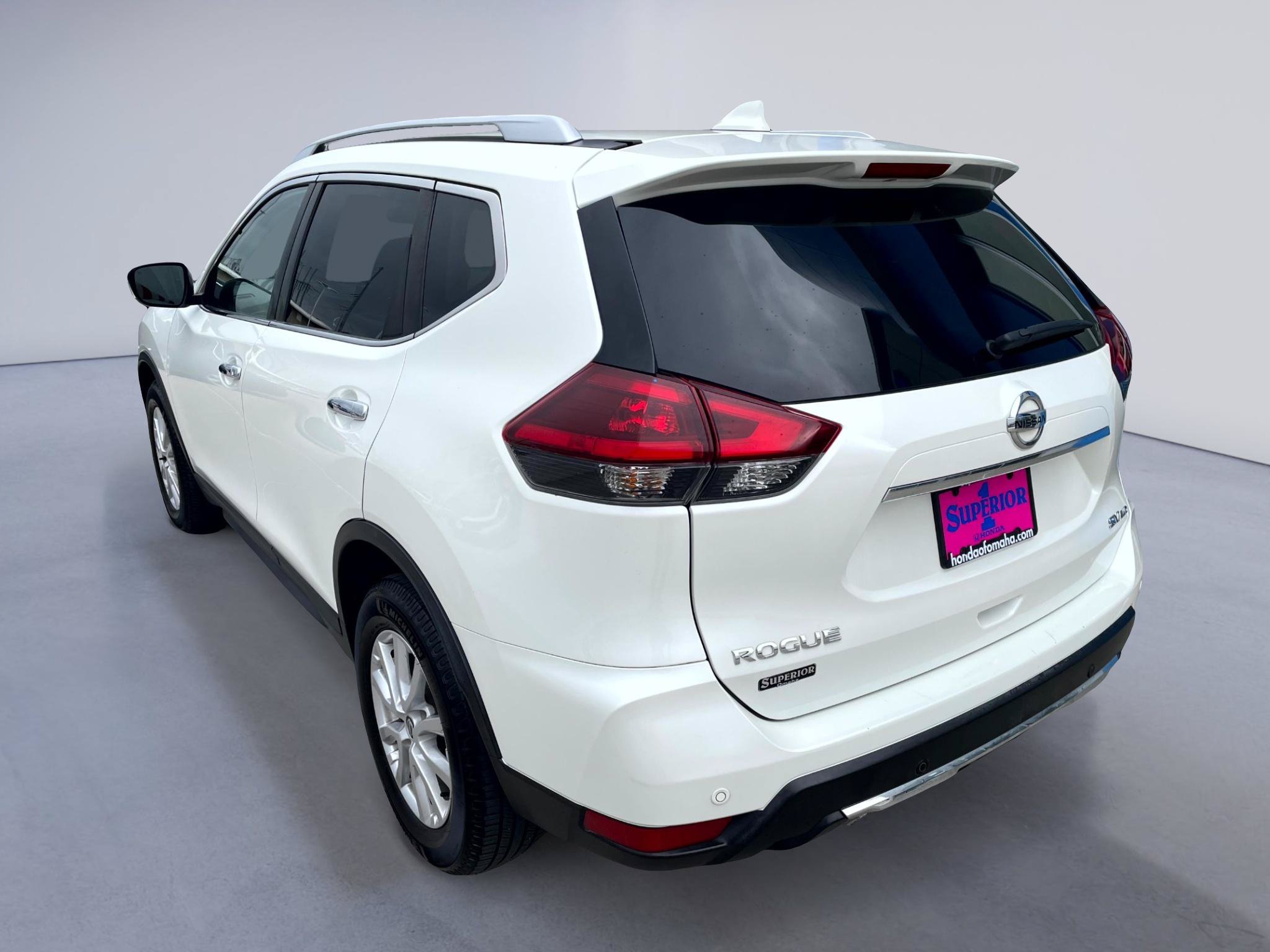 Used 2020 Nissan Rogue SV AWD/4WD image 2