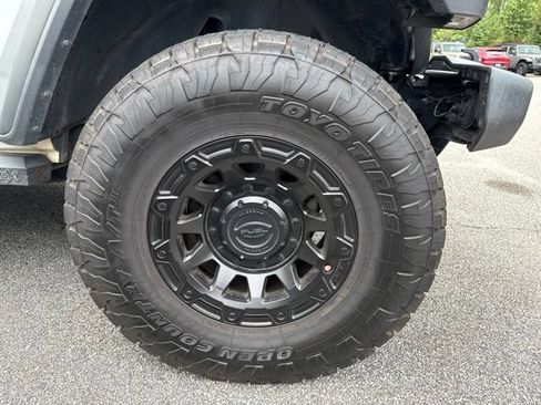Used 2020 Jeep Gladiator Sport w/ Quick Order Package 24S AWD/4WD image 3