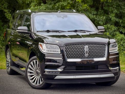 Used 2018 Lincoln Navigator Reserve w/ Technology Package AWD/4WD image 5
