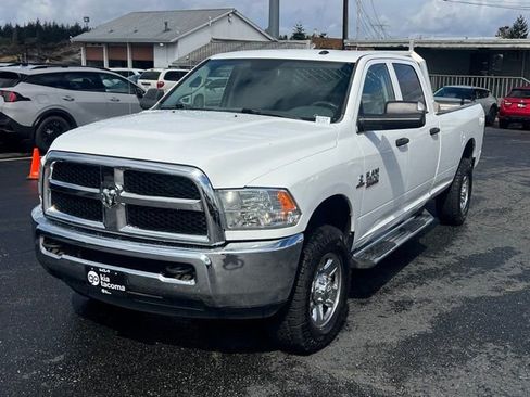 Used 2016 RAM 2500 Tradesman w/ Chrome Appearance Group AWD/4WD image 3