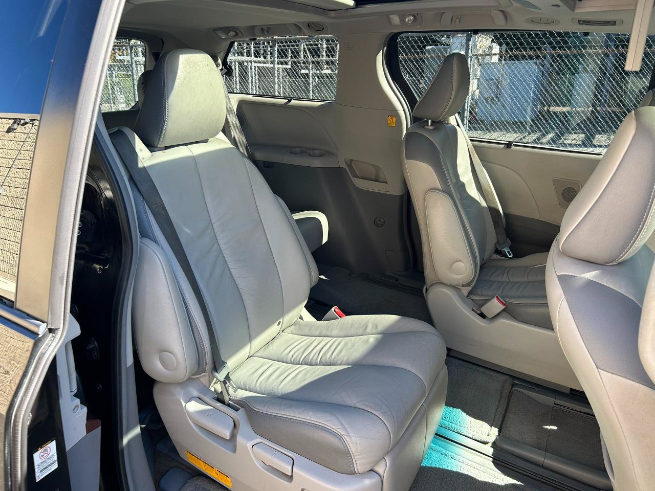 Used 2012 Toyota Sienna Limited w/ Premium Pkg AWD/4WD image 19