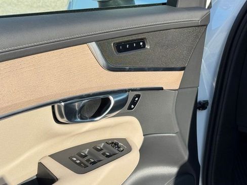 New 2026 Volvo XC90 B6 Plus w/ Protection Package Premier image 17