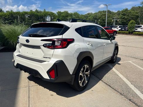 Used 2024 Subaru Crosstrek 2.0i Premium AWD/4WD image 3