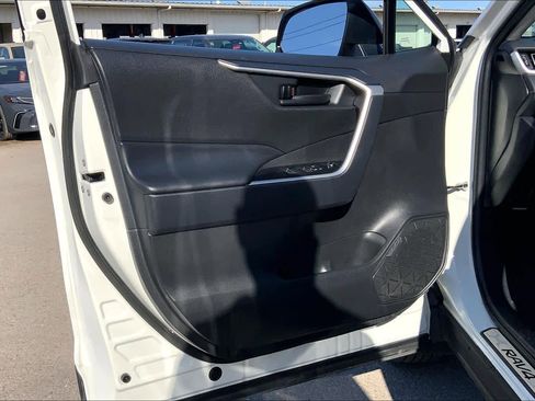 Used 2024 Toyota RAV4 LE image 20