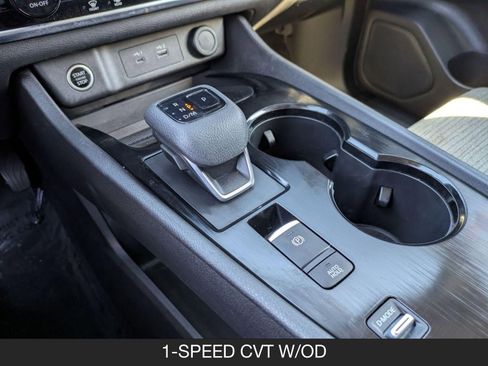 Used 2023 Nissan Rogue SV image 16