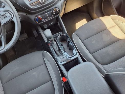 Used 2023 Chevrolet TrailBlazer LT FWD image 11