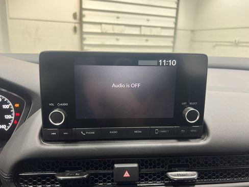 Used 2025 Honda HR-V LX image 9