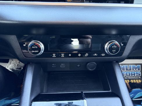 Used 2024 Mitsubishi Outlander SE image 22