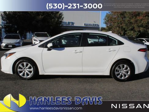 Used 2024 Toyota Corolla LE image 2