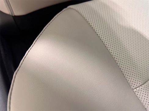 Certified 2025 Toyota Prius Limited image 13