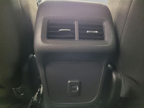 Used 2023 Chevrolet Equinox LT AWD/4WD image 22