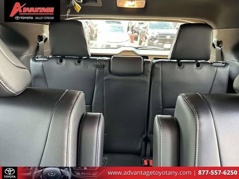 Used 2026 Toyota Highlander XSE image 13
