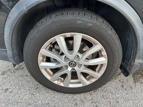 Used 2021 Nissan Rogue Sport SV FWD image 9