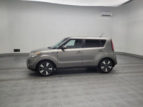Used 2016 Kia Soul ! w/ Premium Package image 2