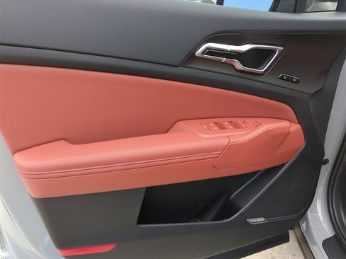 New 2026 Kia Sportage SX image 18