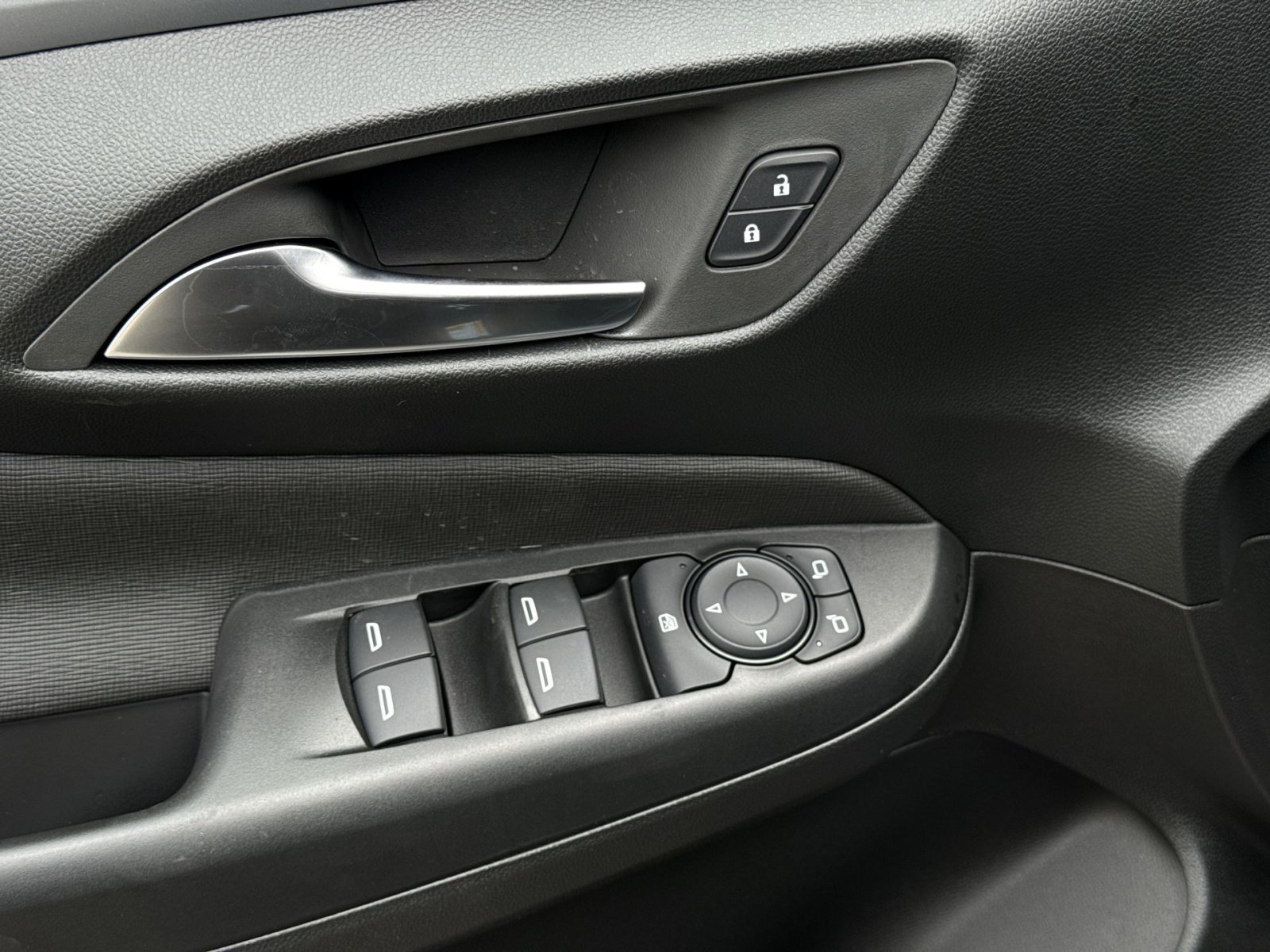 New 2026 Buick Envista Sport Touring w/ Convenience I Package FWD image 15