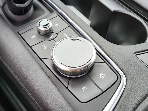 New 2026 Cadillac XT5 Luxury w/ LPO, Floor Liner Package image 23