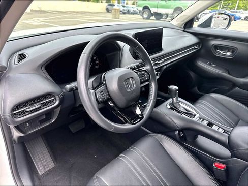 Used 2023 Honda HR-V EX-L image 16