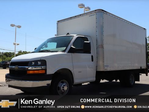 Used 2022 Chevrolet Express 3500 w/ Power Convenience Package RWD image 5