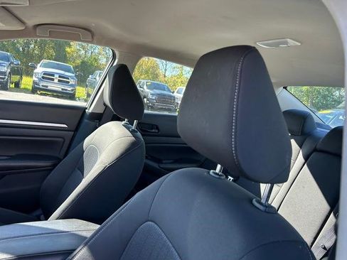 Used 2023 Nissan Altima 2.5 SV image 12